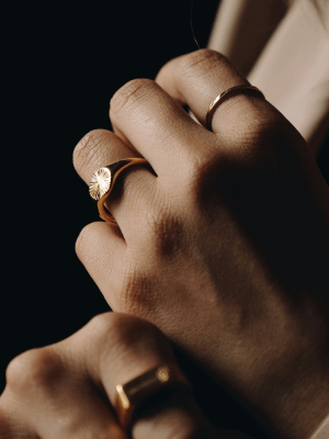 Какие украшения подарить свекрови на Новый 2026 год