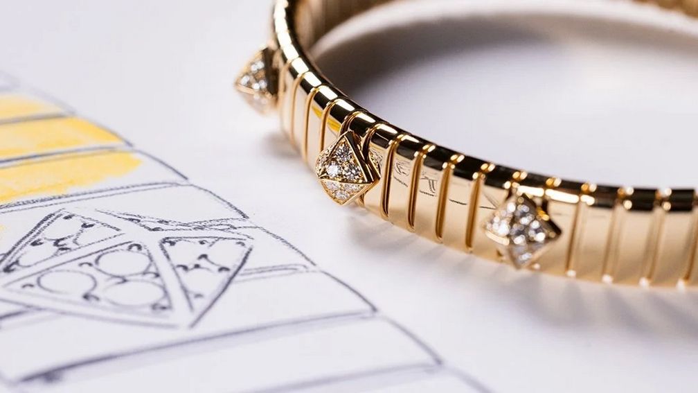 Bvlgari выделяется своей смелостью: интервью с директором ювелирного подразделения Bvlgari. Часть 1