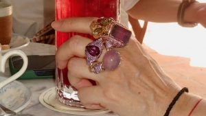 Даниэла Вильегас, королева пчел. Часть 2 Даниэла Вильегас, королева пчел. Часть 2