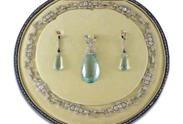 Драгоценности королевы Бельгии будут проданы с аукциона