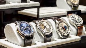 Экспорт швейцарских часов снизился Экспорт швейцарских часов снизился