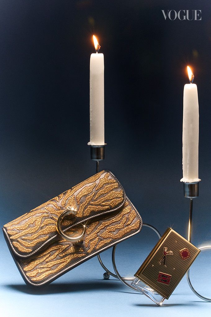 Мини-модель сумочки Panthère C de Cartier на цепочке. Футляр для духов Les Nécessaires à Parfum