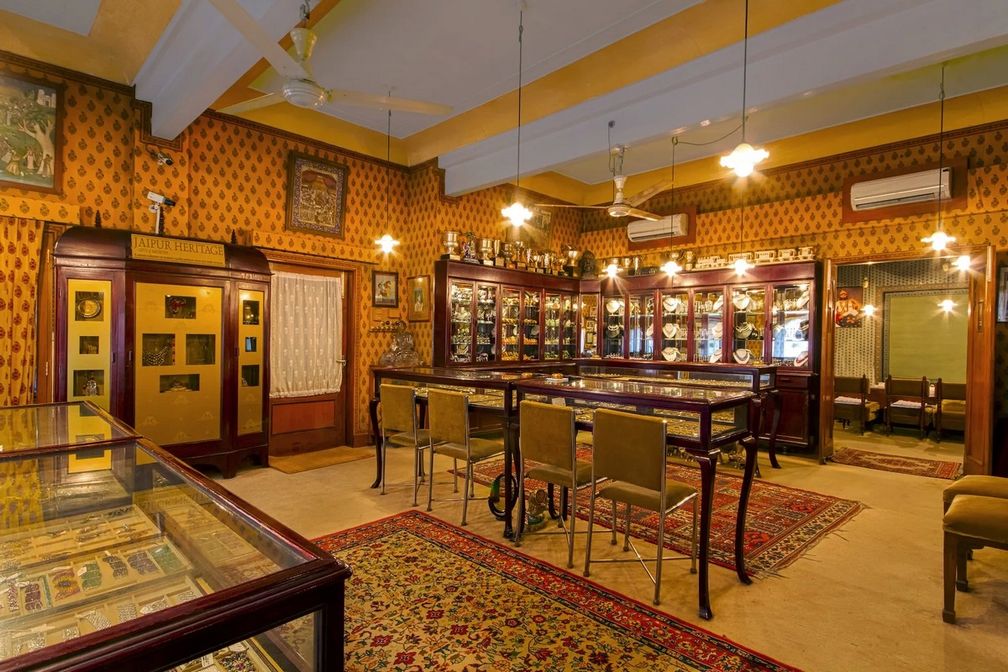 Внутри Gem Palace