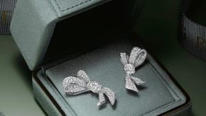 Изящные бриллиантовые банты – идеальный праздничный аксессуар, ч. 1 Изящные бриллиантовые банты – идеальный праздничный аксессуар, ч. 1