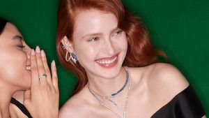 Радостные и экстравагантные украшения Swarovski для зимних праздников