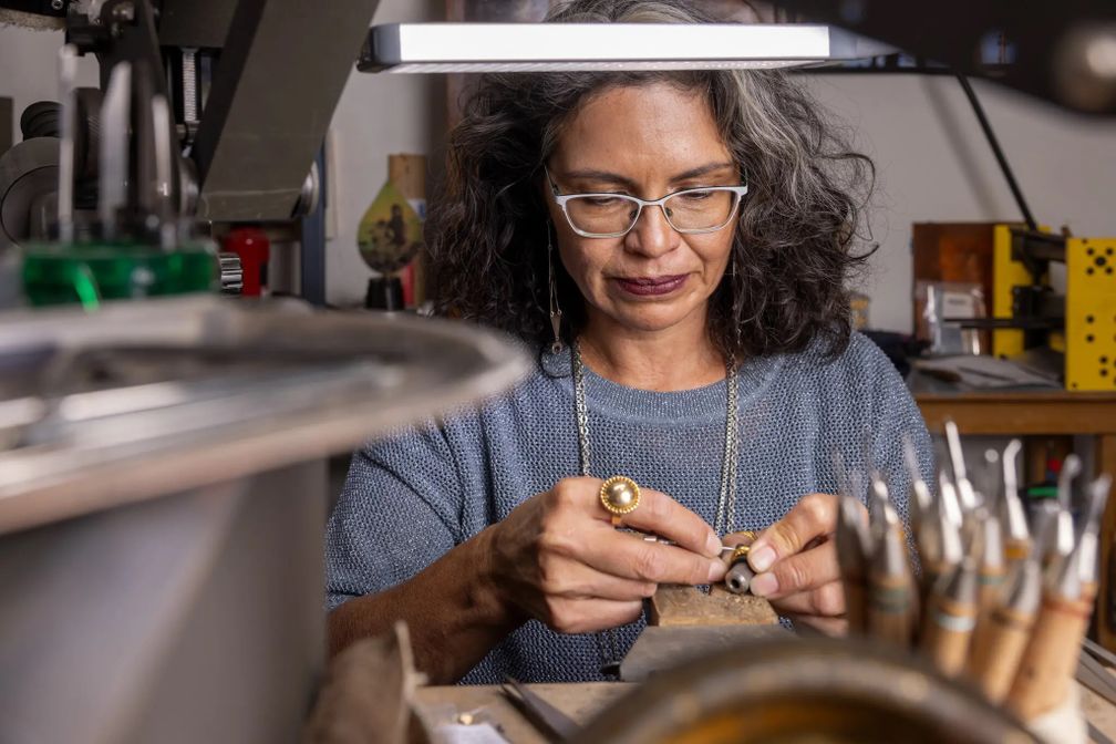 Коренная американка Кери Атаумби и ее украшения, ч. 1