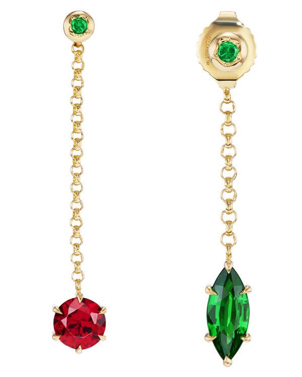 Круглый родолит или цаворит огранки маркиза можно носить как отдельные серьги-подвески