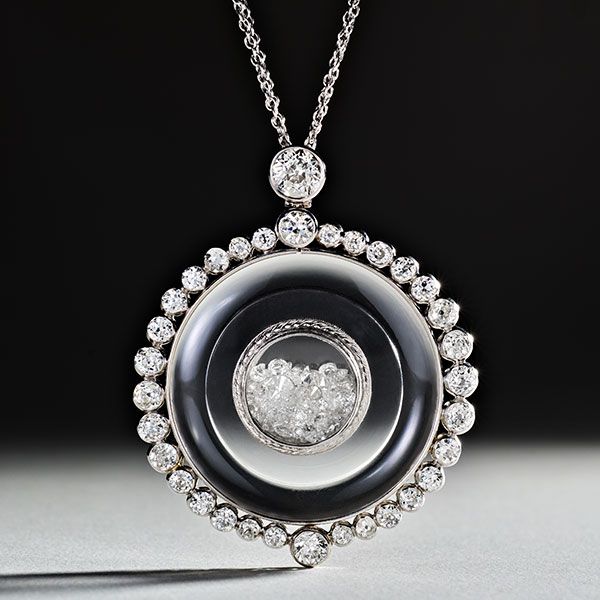 Подвеска-медальон Diamond Crystal Shaker с бриллиантами старинной европейской огранки общим весом 11,5 карата в платине, с регулируемой цепочкой из золота 18 карат Подвеска-медальон Diamond Crystal Shaker с бриллиантами старинной европейской огранки общим весом 11,5 карата в платине, с регулируемой цепочкой из золота 18 карат