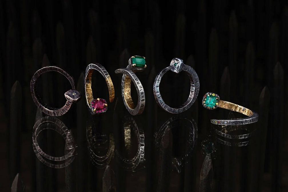 Украшения Нги Нгуена