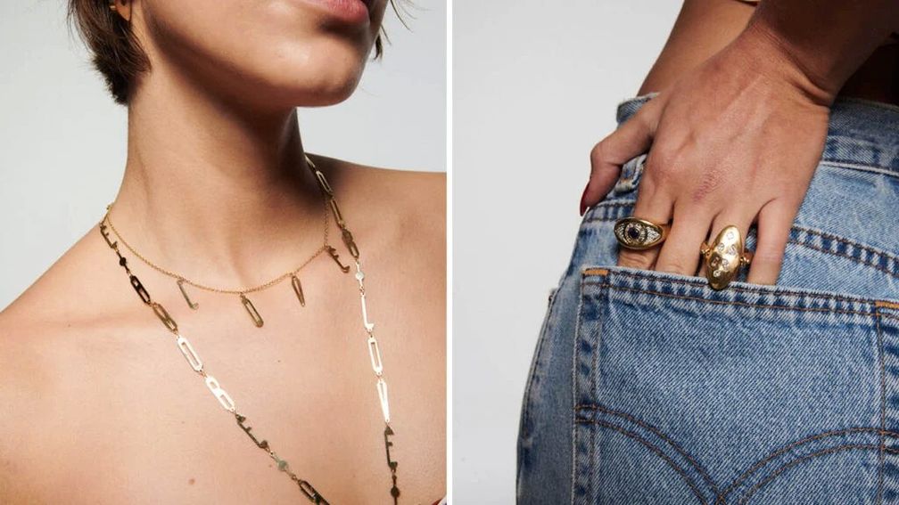 Модели в ожерельях и кольцах этого бренда. Фото: Renato Cipullo