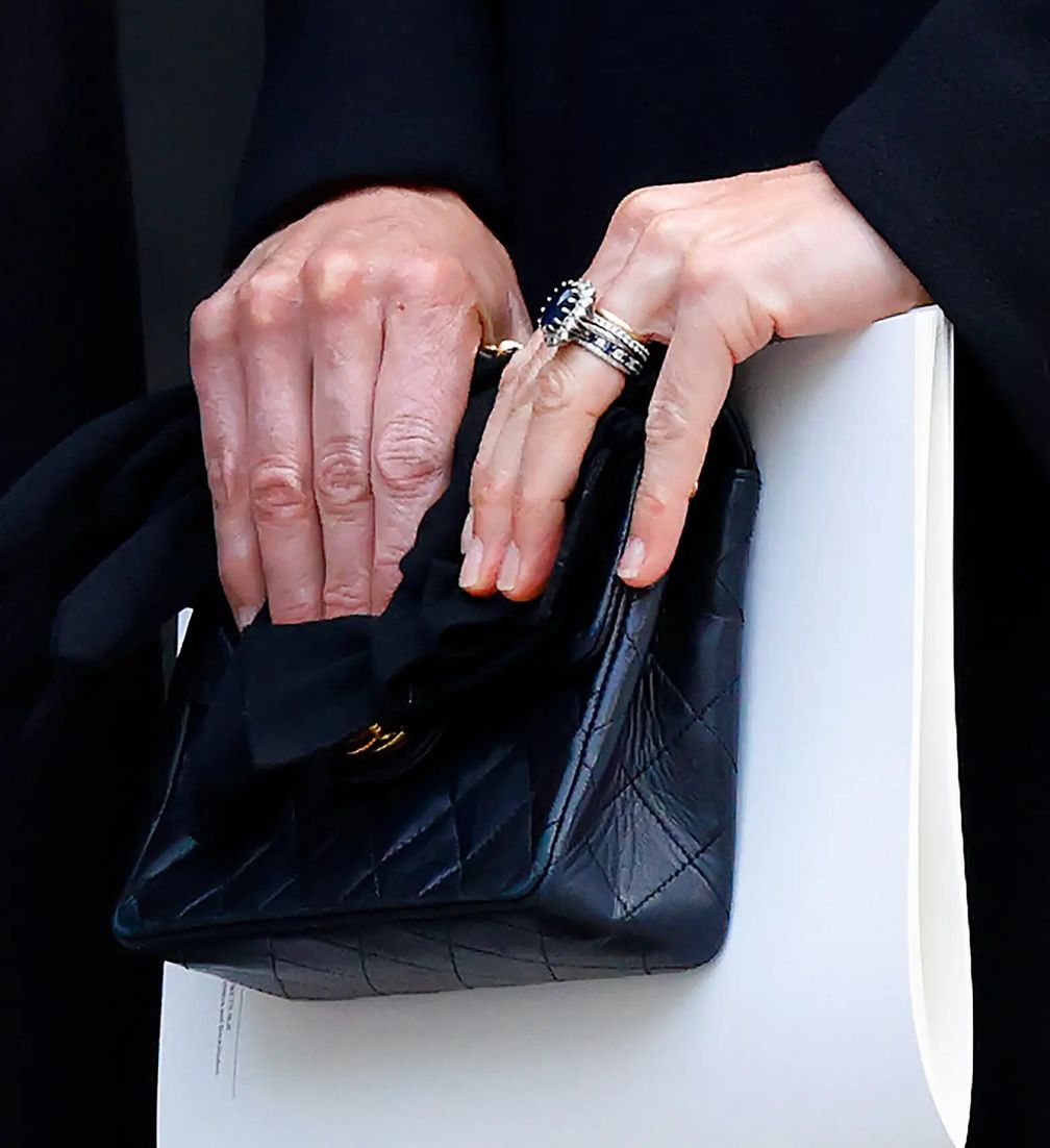 Тенденция сочетать кольца сохраняется, ч. 1