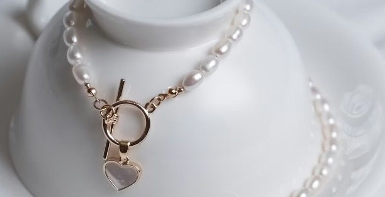 Как подобрать цвет жемчуга под оттенок кожи?