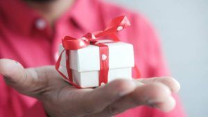 Какие украшения подарить любимому папе на День Святого Валентина 2026?