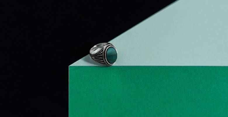 Какие украшения подарить любимому дедушке на День Святого Валентина 2026?