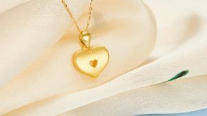 Какие украшения подарить любимому мужу на День Святого Валентина 2026?