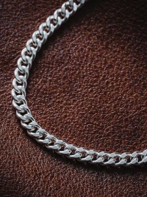 Какие украшения подарить зятю на 23 Февраля