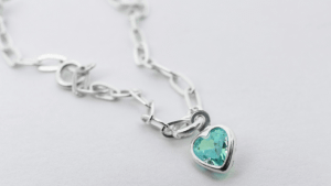 Хризолит и хризопраз: в чем разница между этими минералами?