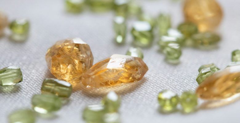 Какие камни выдают за цитрины в ювелирных изделиях?