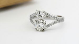 Какие украшения подарить невестке на 8 Марта 2026?