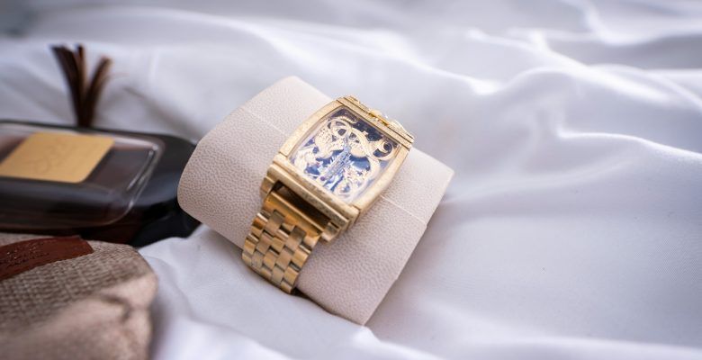 Какие украшения подарить лучшему другу на 23 Февраля 2026?