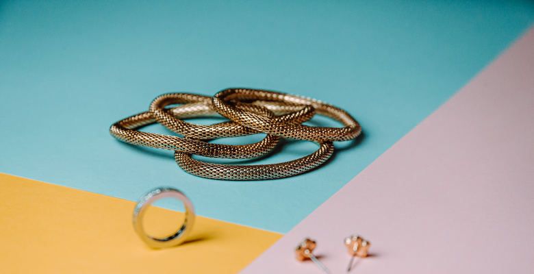 Какие украшения подарить любимой тете на День Святого Валентина 2026?