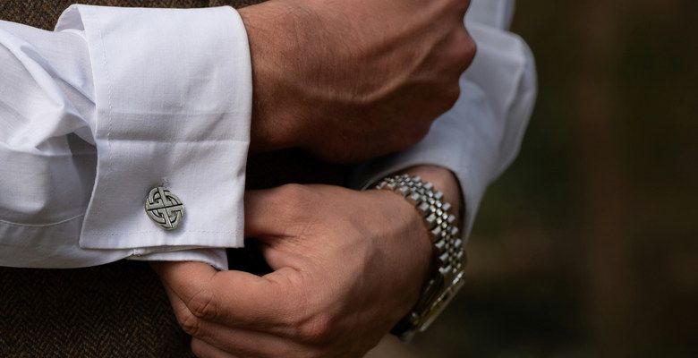 Какие украшения подарить любимому дяде на День Святого Валентина 2026?