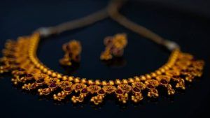 Почему старинное золото смотрится иначе, чем новое, даже аналогичной пробы?