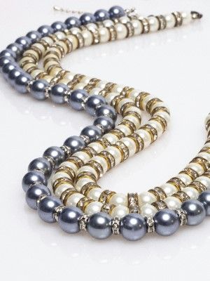 Какие украшения подарить любимой тете на 8 Марта