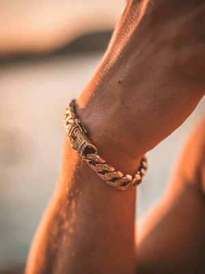 Какие украшения подарить любимому парню на 23 Февраля