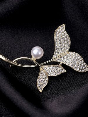 Какие украшения подарить теще на День Святого Валентина