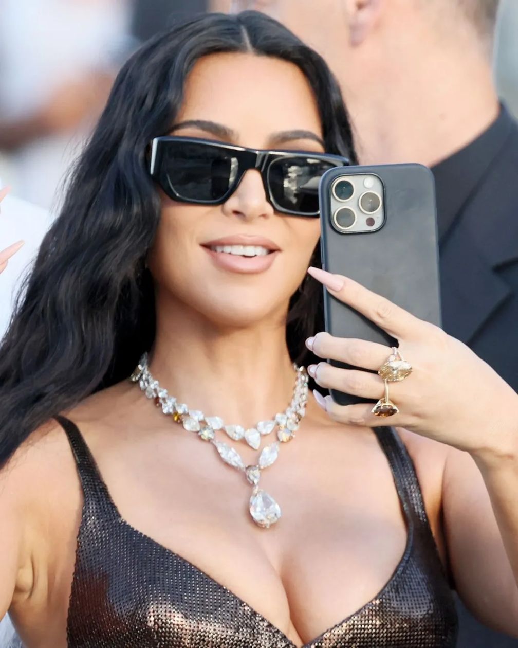 Кольца с коричневыми бриллиантами переживают важный момент, ч. 1