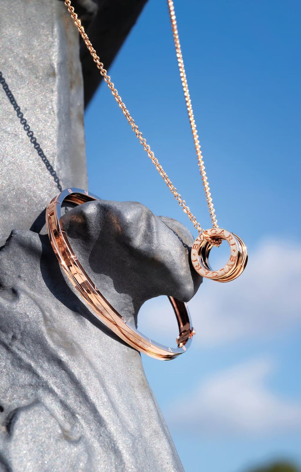 Браслет и подвеска B.zero1 от Bulgari