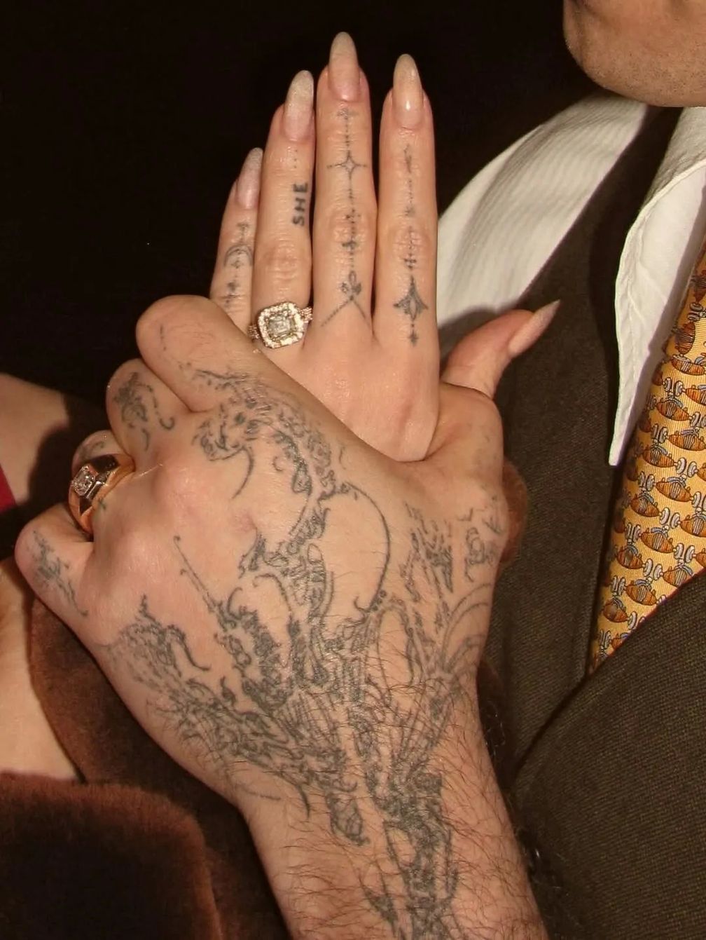 Помолвочные кольца Дамиано Давида и Дав Камерон Помолвочные кольца Дамиано Давида и Дав Камерон