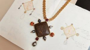 Древние артефакты становятся современными драгоценностями, ч. 1