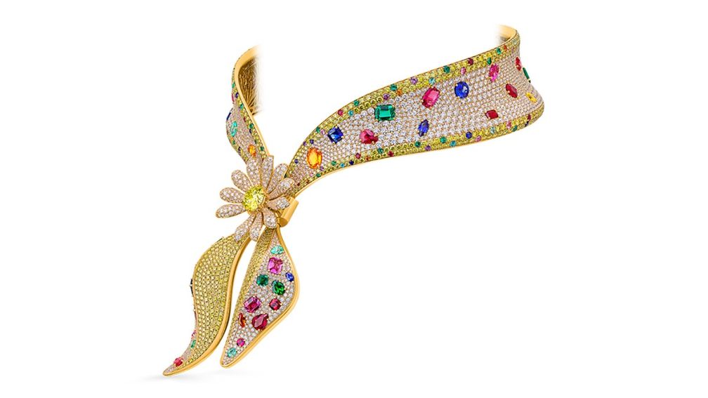 В центре колье — украшенная драгоценными камнями версия G-Daisy. Фото: Jacob & Co.