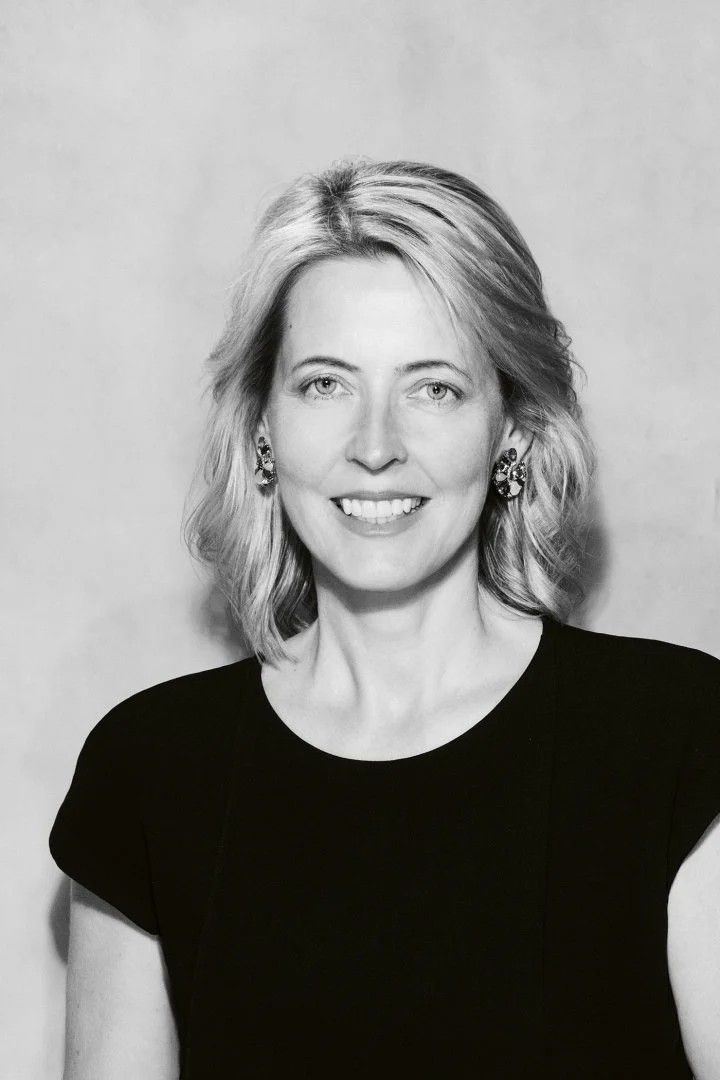 Джоанн Милнер, генеральный директор Garrard Джоанн Милнер, генеральный директор Garrard