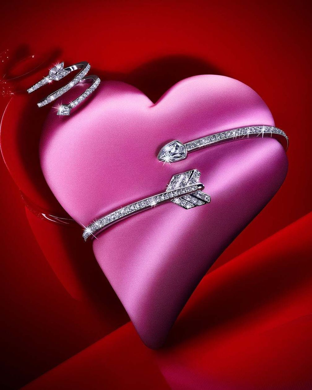 Кольцо и браслет с мотивом Idyllia Кольцо и браслет с мотивом Idyllia