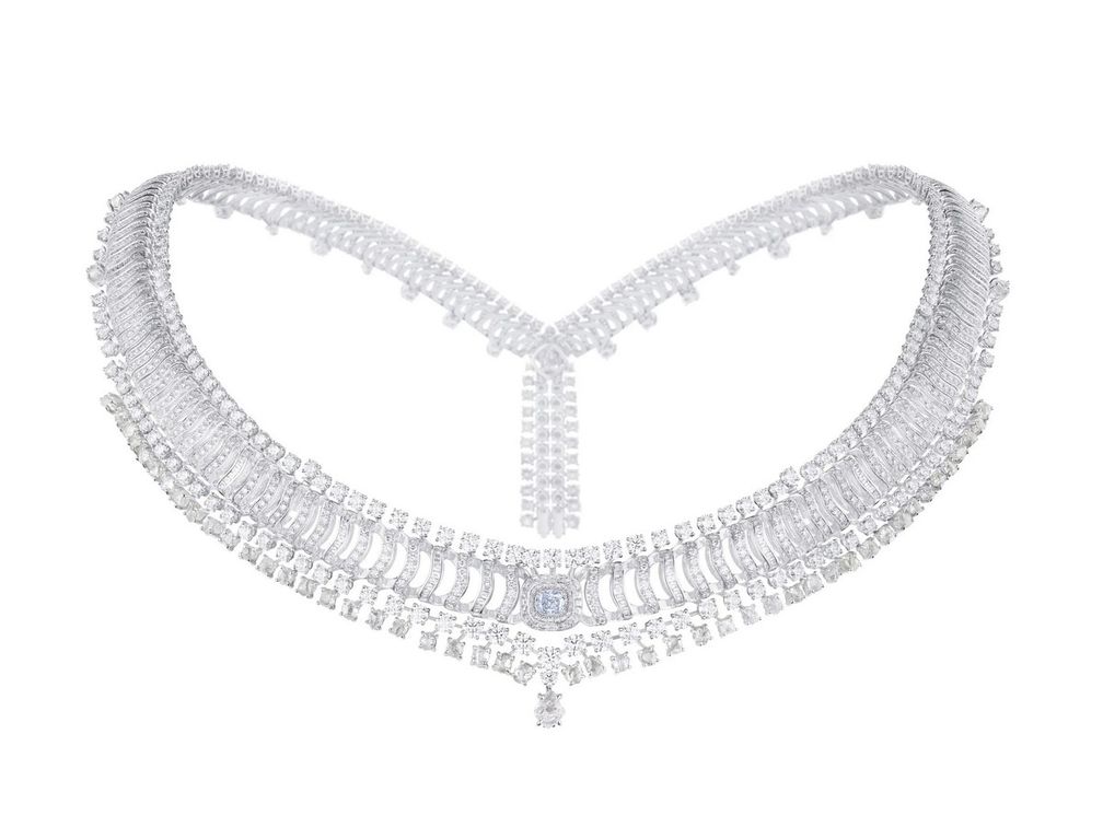 Колье Echo из коллекции Vibrations: Chapter One от De Beers Колье Echo из коллекции Vibrations: Chapter One от De Beers