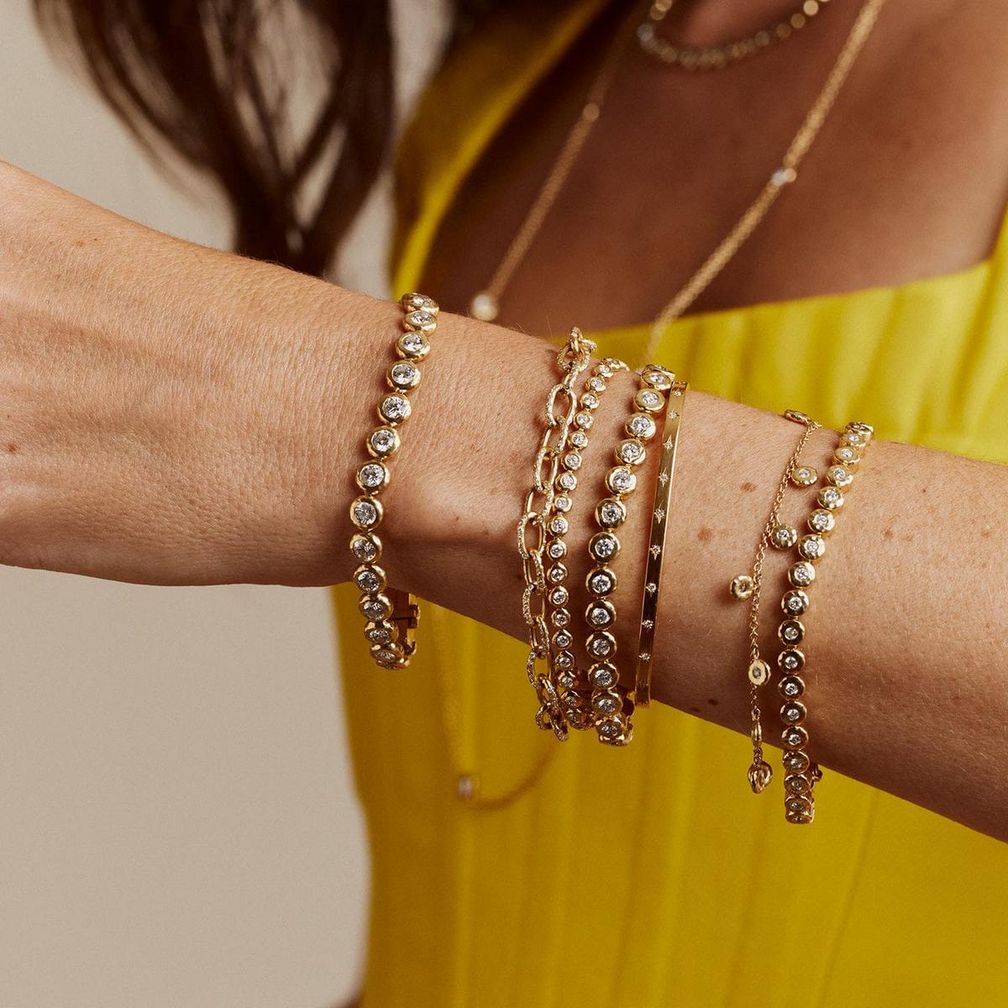 Теннисные браслеты: история и современный взгляд