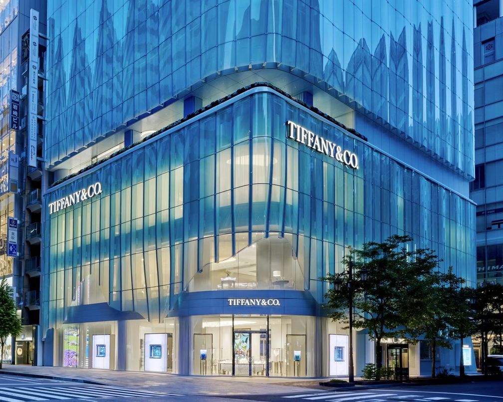 Флагманский магазин Tiffany в Токио. Фото: LVMH