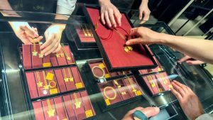 Ювелирные изделия продолжают блистать, а креативность улучшает дорогие товары. Часть 1