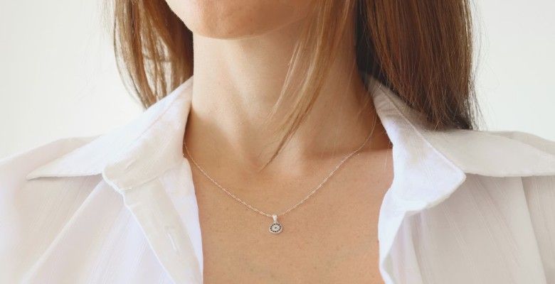 Какие украшения подходят под стрижку «боб» или «каре»