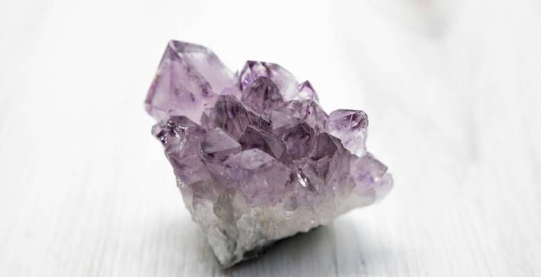 Какие камни могут выдавать за александрит