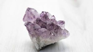 Какие камни могут выдавать за александрит