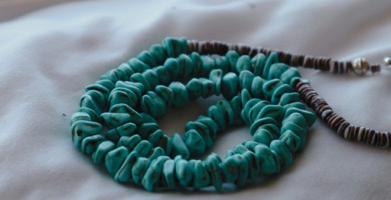 Какие камни могут выдавать за бирюзу