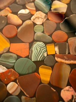 Какими камни могут выдавать за малахит