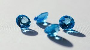 Какие камни могут выдавать за топаз