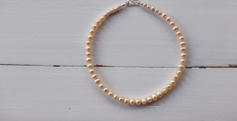 Какие браслеты выбрать для строгого делового дресс-кода (банк, юриспруденция)?