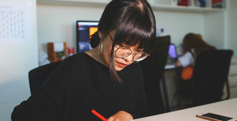 С какими стилями одежды лучше всего сочетаются серьги-кольца?