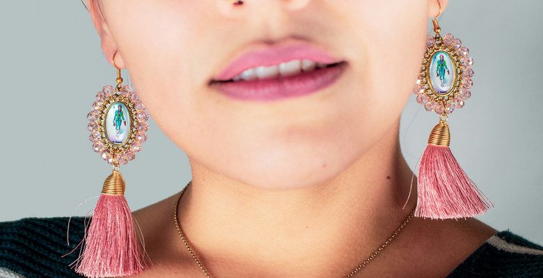 С какими стрижками лучше всего сочетаются серьги‑кисточки?